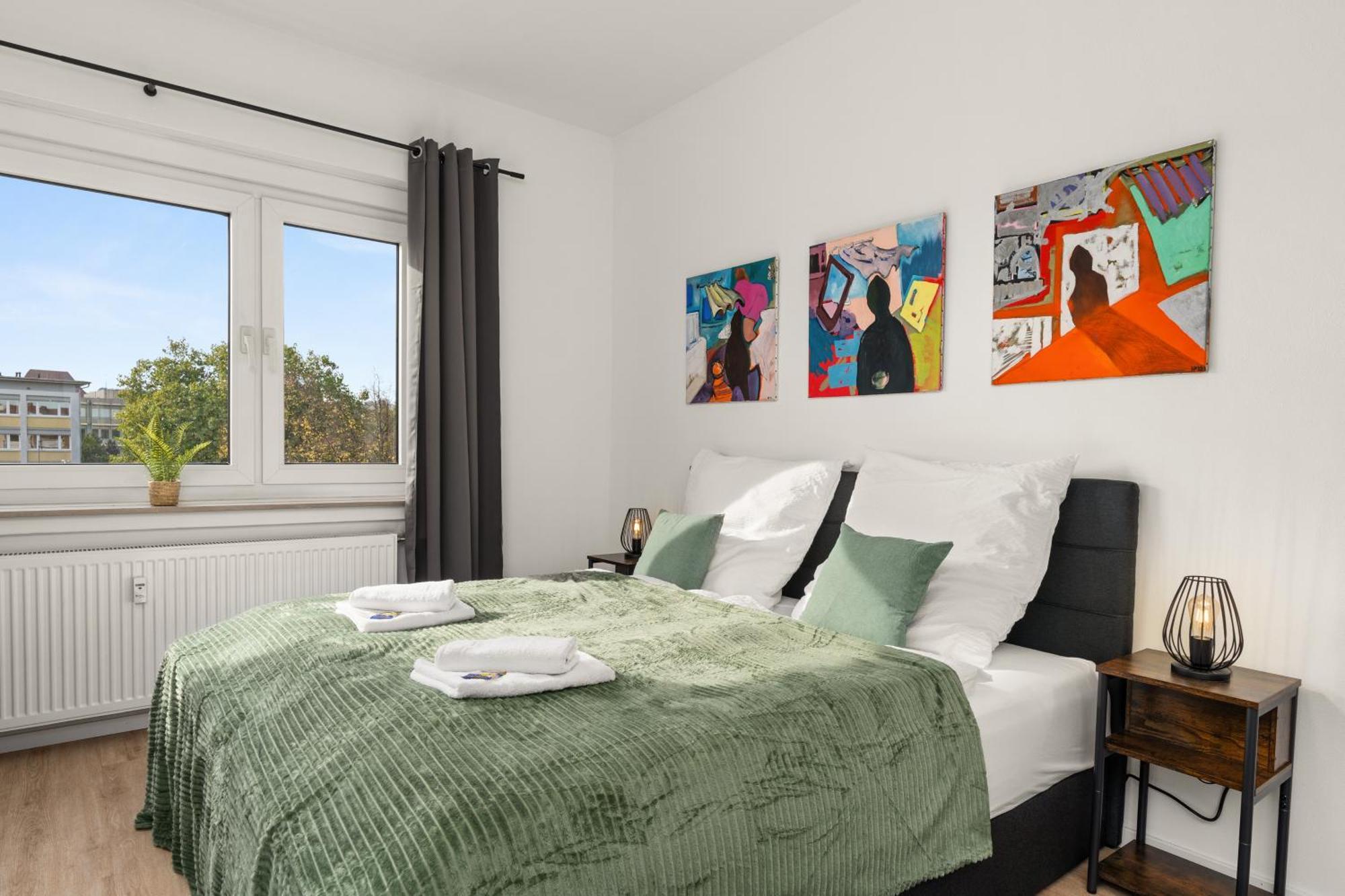 Homely-Apartment Manhattanart, Zentral, Parkplatz, Billard,Ps4, Dart, Balkon บีเลอเฟล์ด ภายนอก รูปภาพ